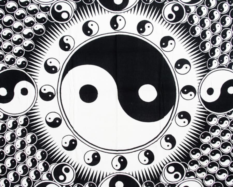 Yin Yang Tapestry Blue/Black 72"x108"