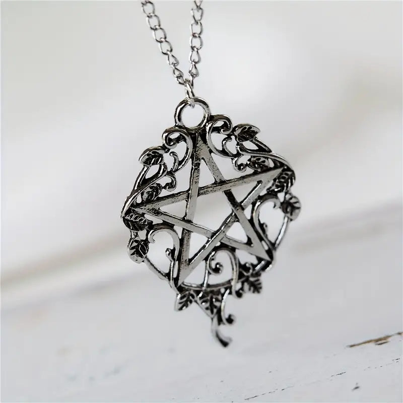 Gothic Vintage Look Hollow Pentagram Leaf Shape Pendant Necklace Witch Witch Goth